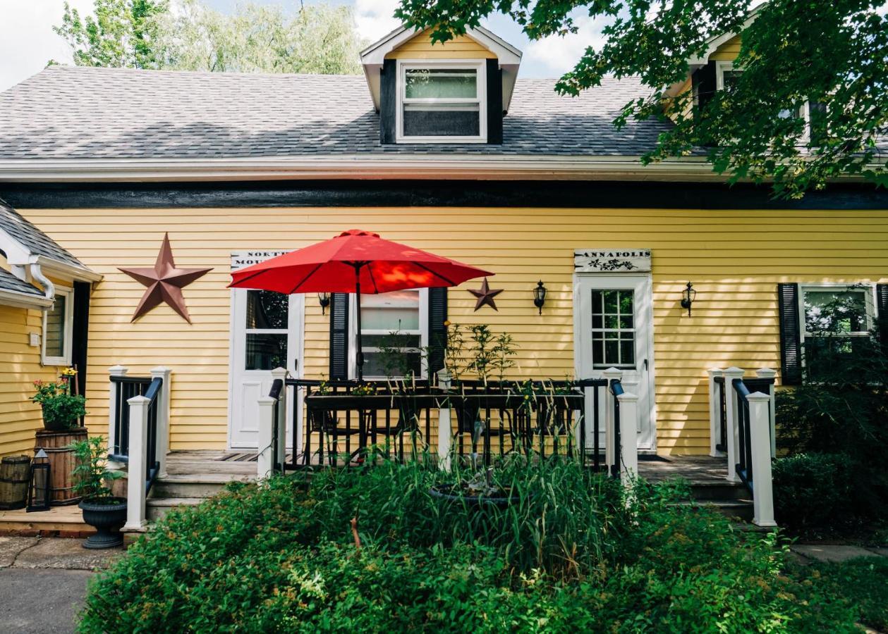 Farmhouse Inn B&B Canning ภายนอก รูปภาพ