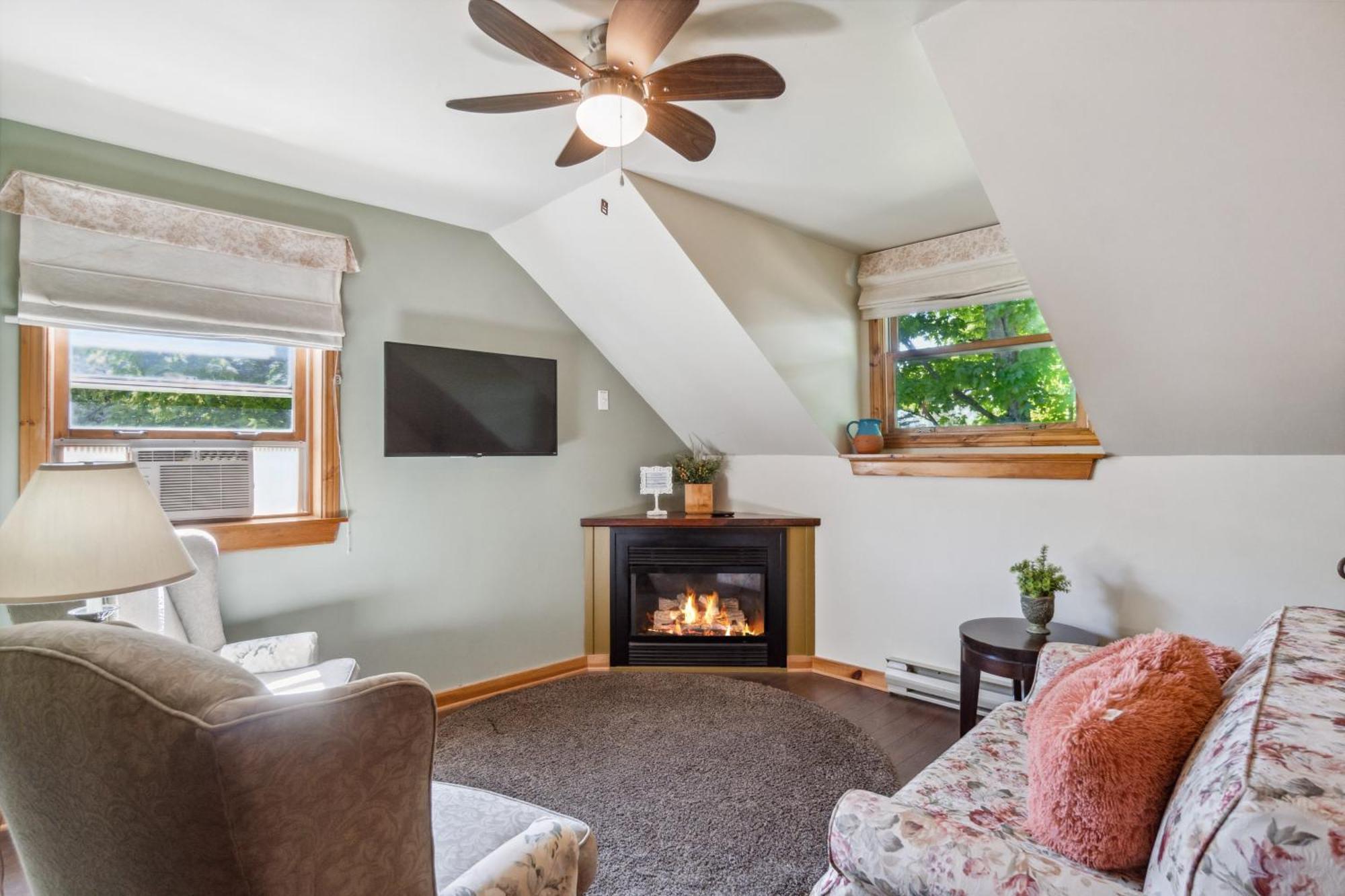 Farmhouse Inn B&B Canning ภายนอก รูปภาพ